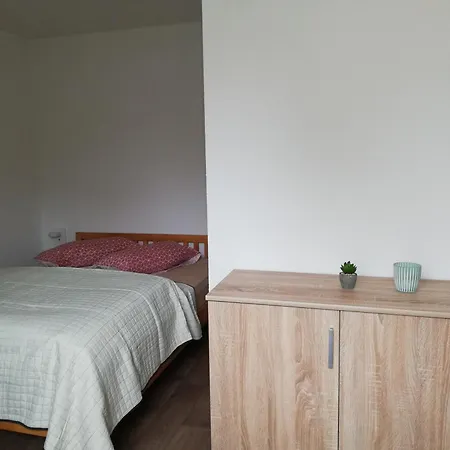 Ferienwohnung, Uebergangswohnung, Monteurwohnung Apartment