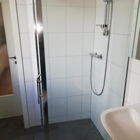 Ferienwohnung, Uebergangswohnung, Monteurwohnung *